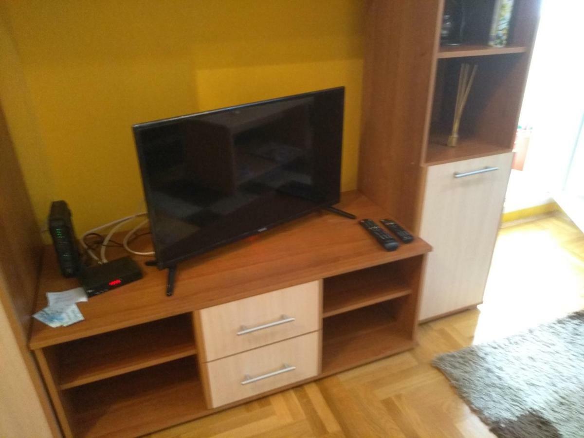 Apartman Marina Sa Garazom Novi Sad Luaran gambar