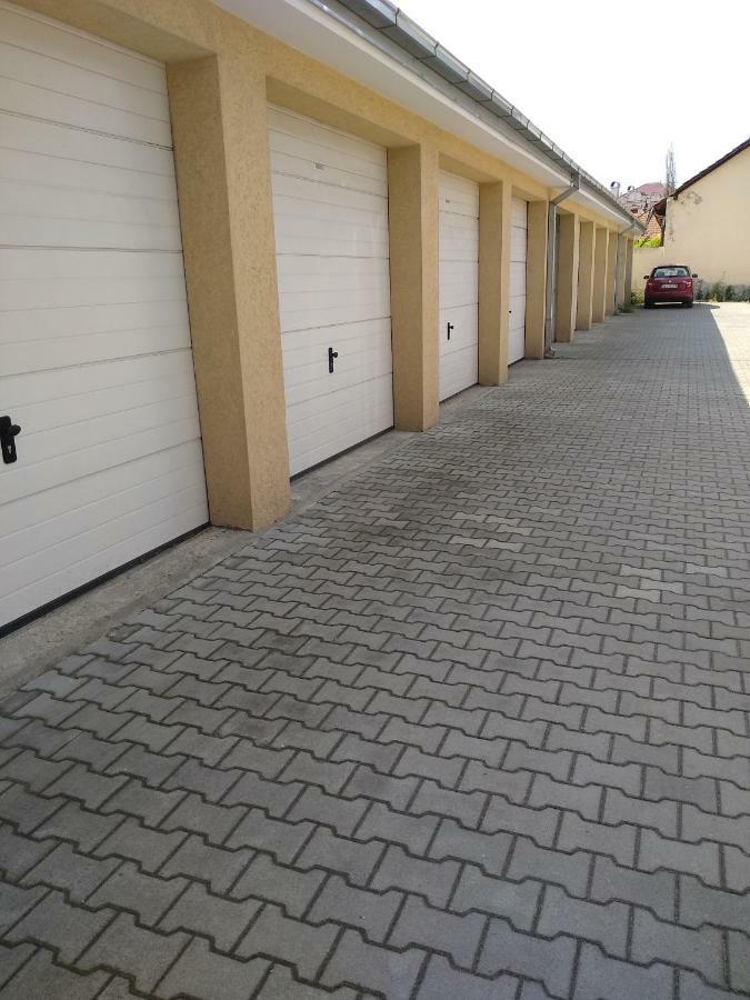 Apartman Marina Sa Garazom Novi Sad Luaran gambar
